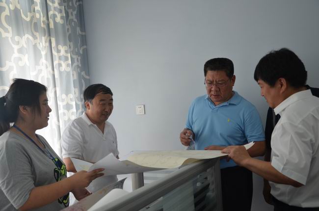 省經(jīng)信委、區(qū)經(jīng)信局領(lǐng)導(dǎo)一行到華紡考察