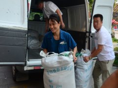 高溫下，愛(ài)心涌現(xiàn)