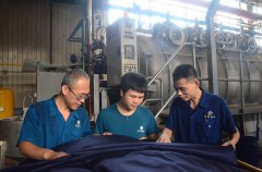 特整丙班氣流機組:三人七個機臺,班產(chǎn)三萬五